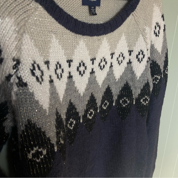 Women’s American Eagle Sweater - Picture 3 of 5